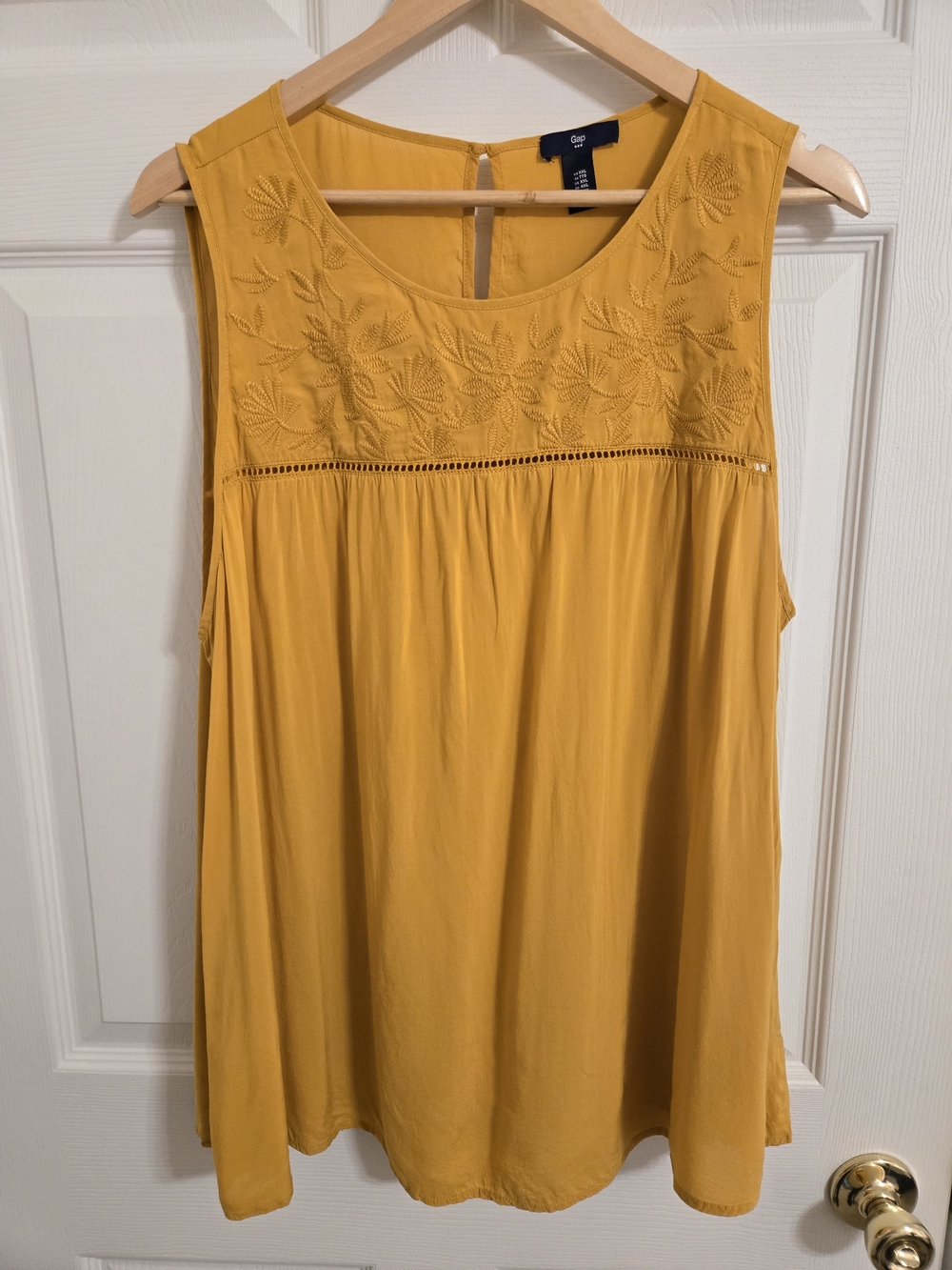 GAP Women's Mustard Embroidered Sleeveless Lightweight Top Size XXL